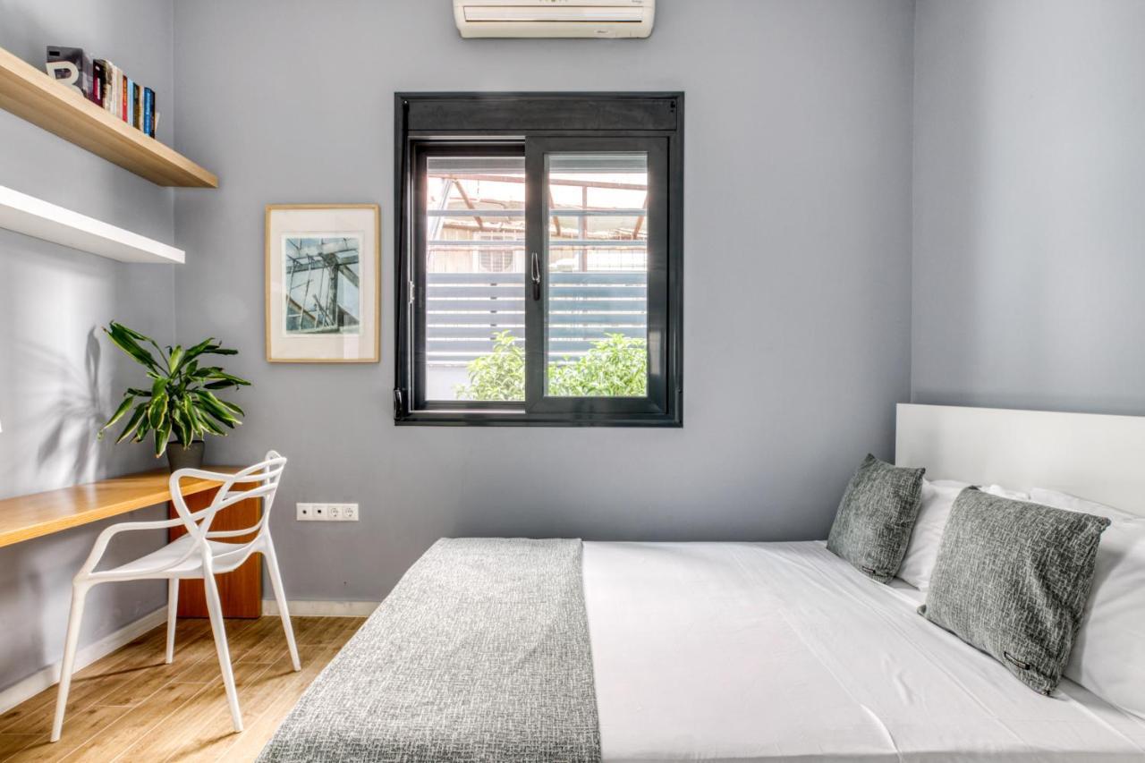 Spacious Flat With Courtyard And Private Parking! アテネ エクステリア 写真