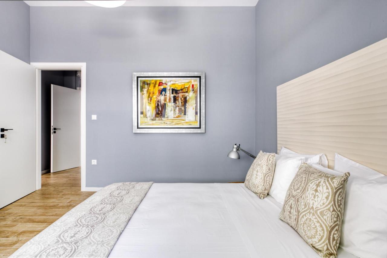 Spacious Flat With Courtyard And Private Parking! アテネ エクステリア 写真