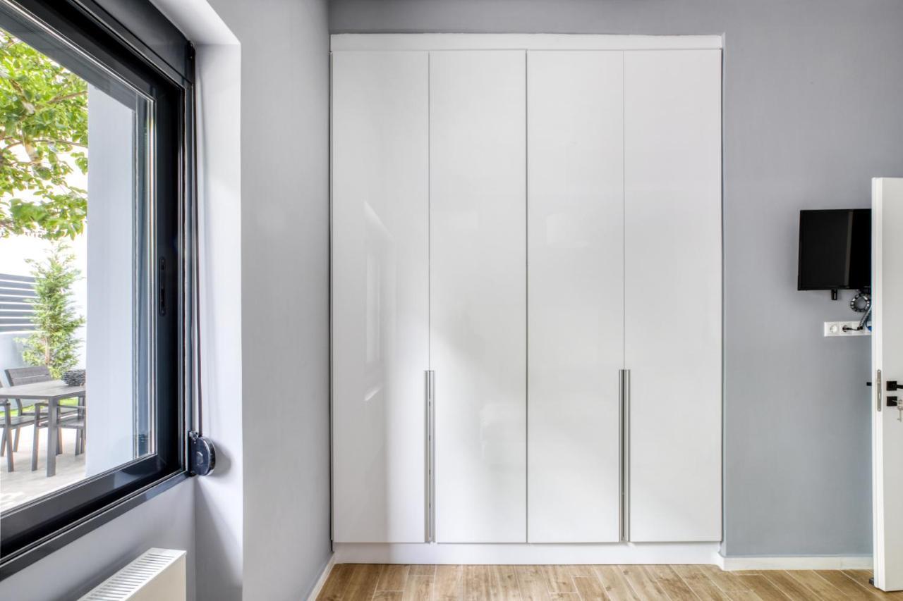 Spacious Flat With Courtyard And Private Parking! アテネ エクステリア 写真
