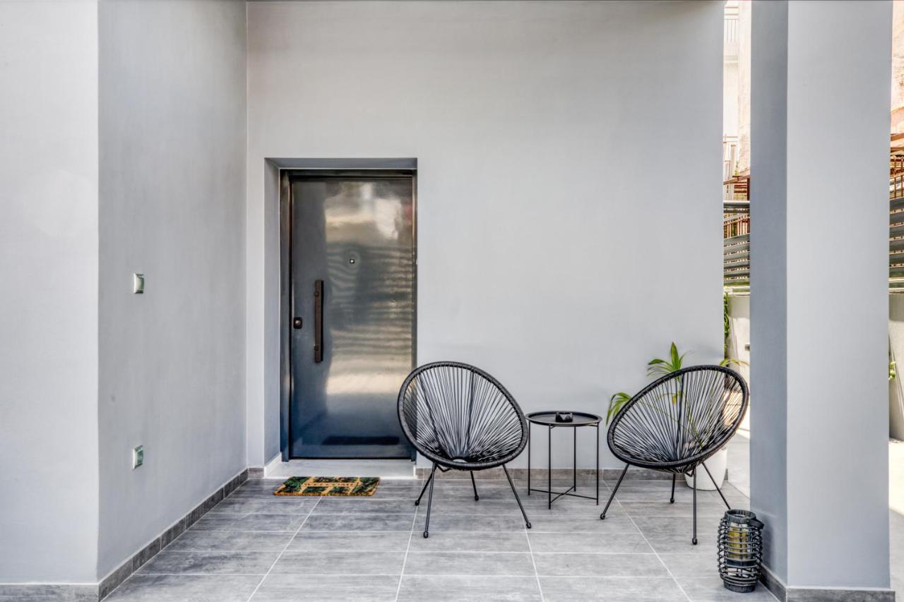 Spacious Flat With Courtyard And Private Parking! アテネ エクステリア 写真