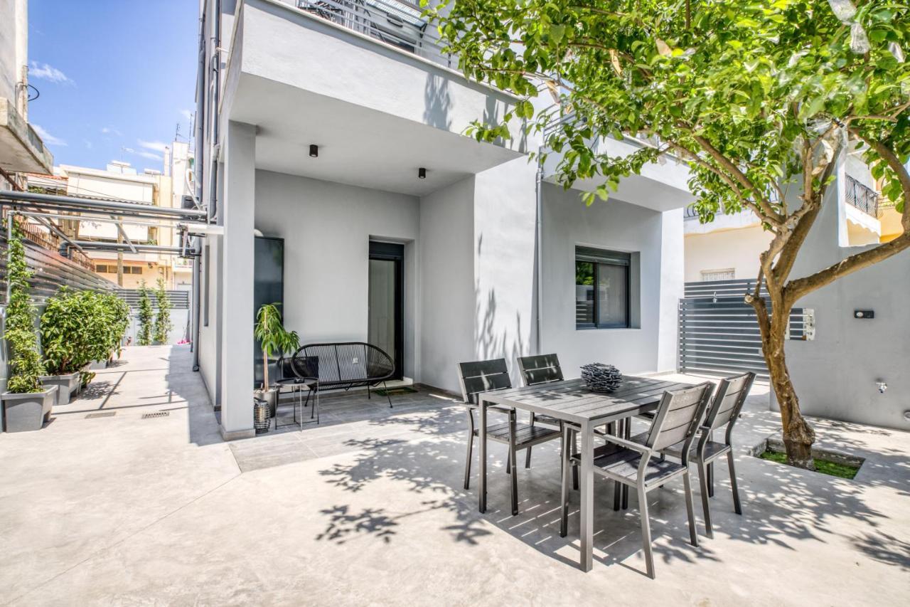Spacious Flat With Courtyard And Private Parking! アテネ エクステリア 写真