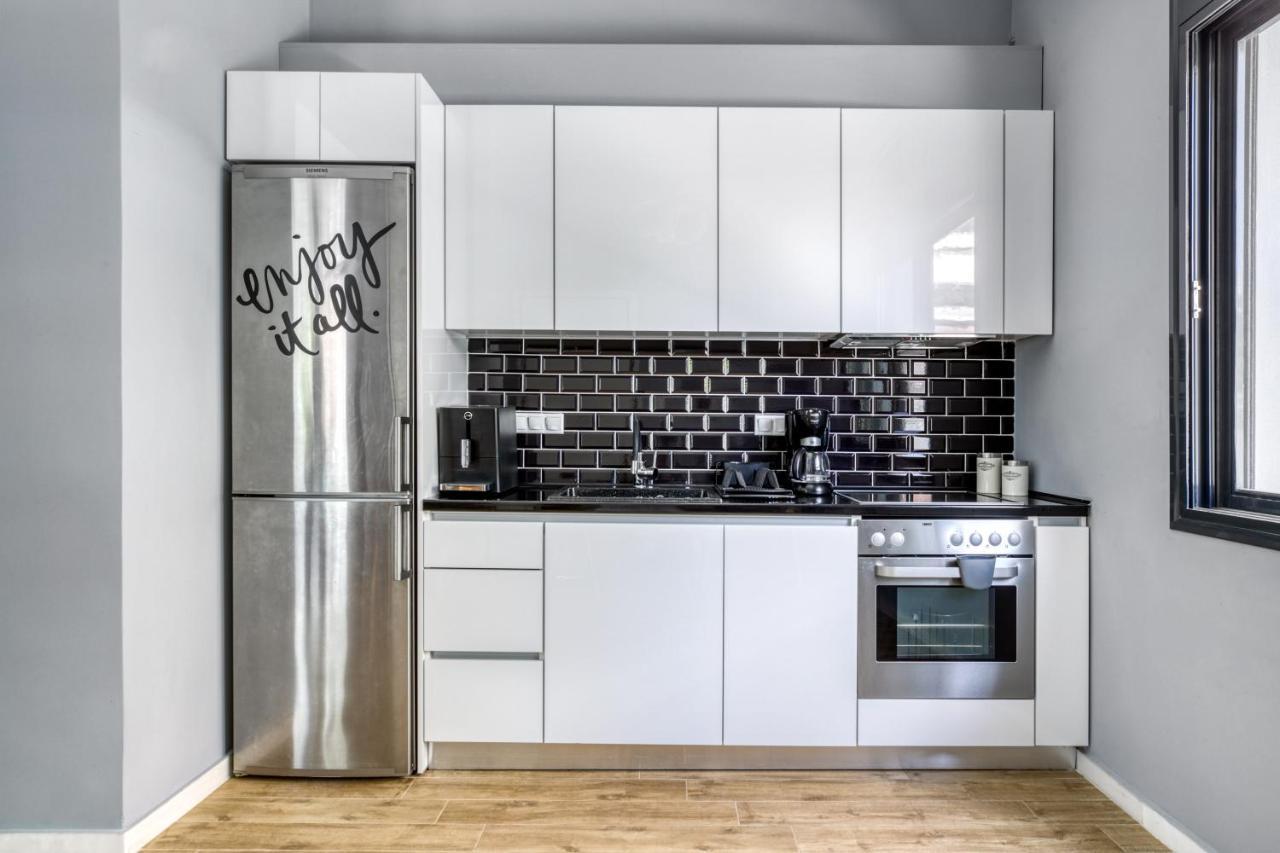 Spacious Flat With Courtyard And Private Parking! アテネ エクステリア 写真