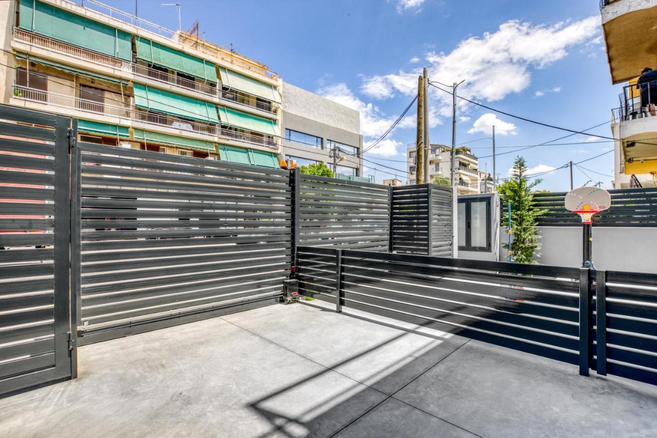 Spacious Flat With Courtyard And Private Parking! アテネ エクステリア 写真