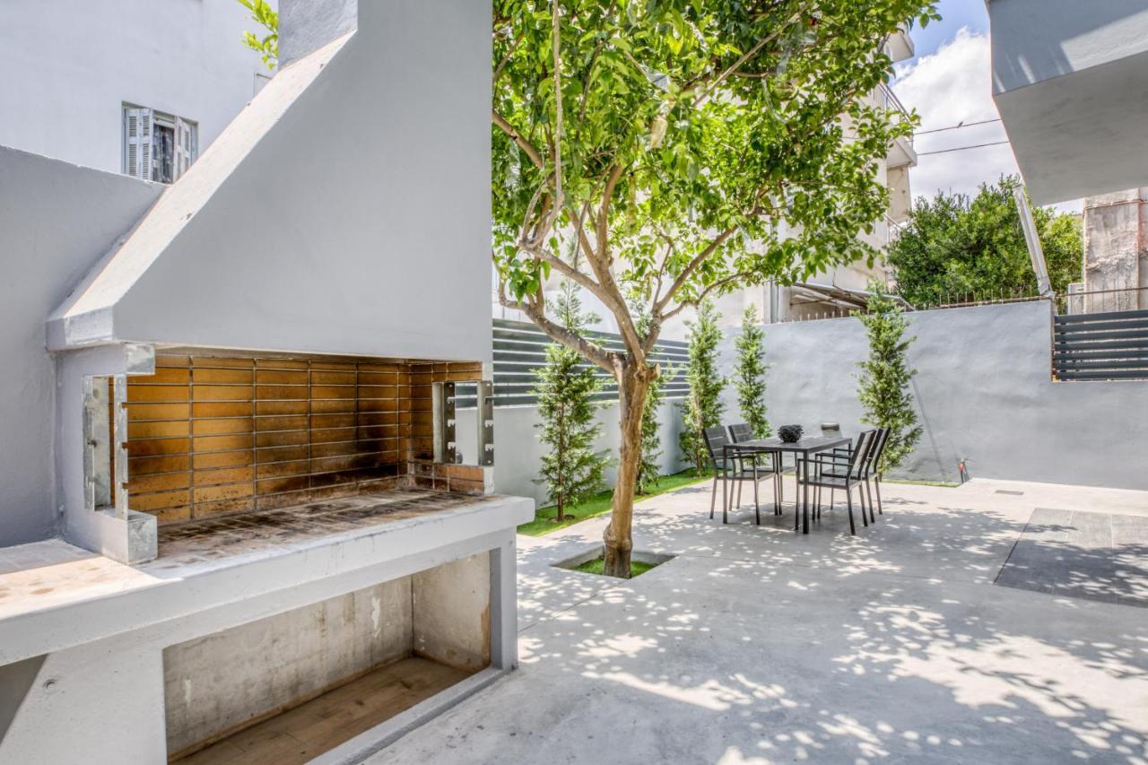 Spacious Flat With Courtyard And Private Parking! アテネ エクステリア 写真