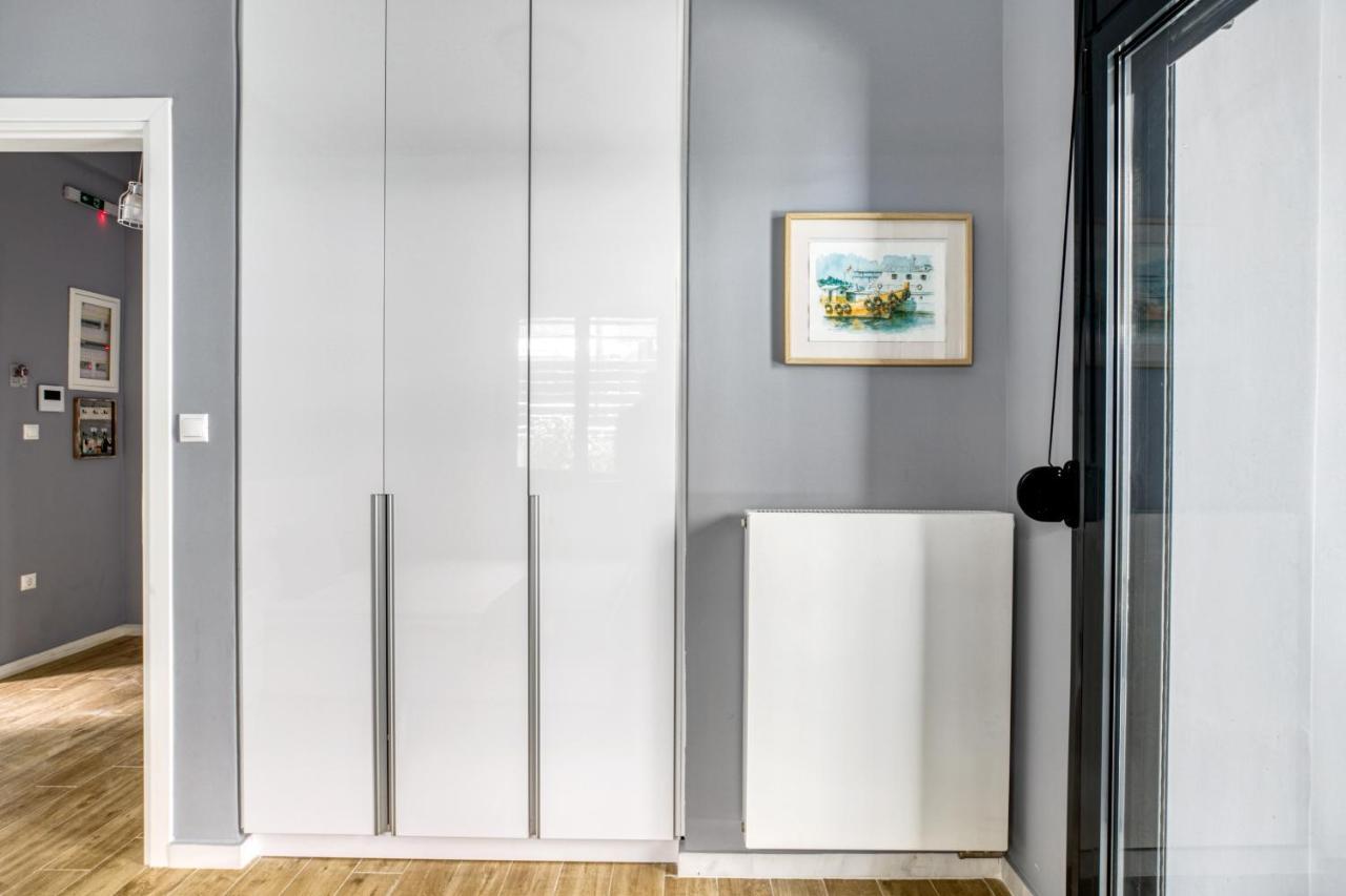 Spacious Flat With Courtyard And Private Parking! アテネ エクステリア 写真