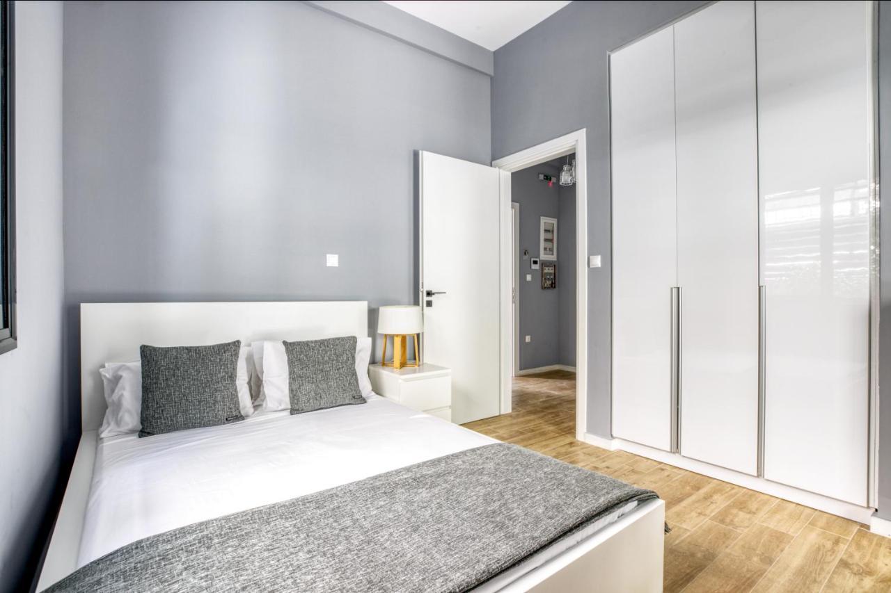 Spacious Flat With Courtyard And Private Parking! アテネ エクステリア 写真