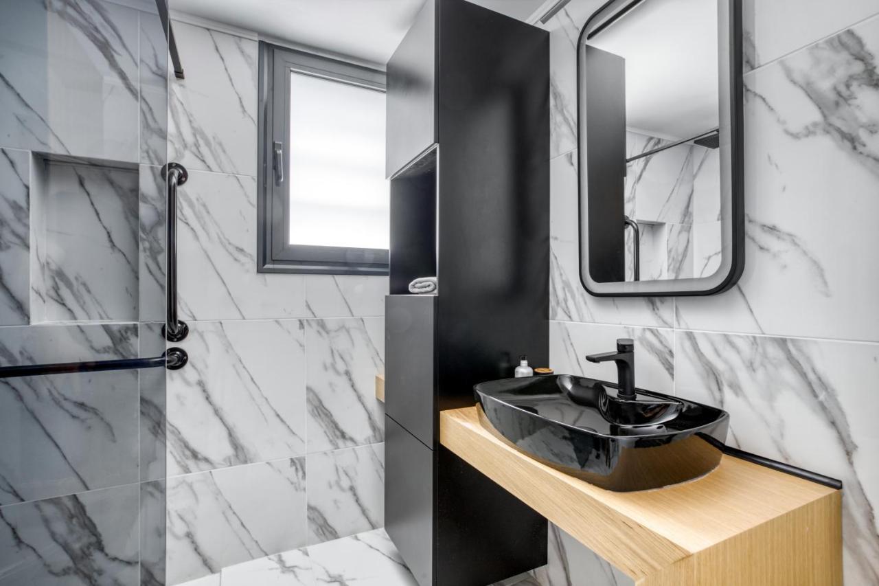 Spacious Flat With Courtyard And Private Parking! アテネ エクステリア 写真