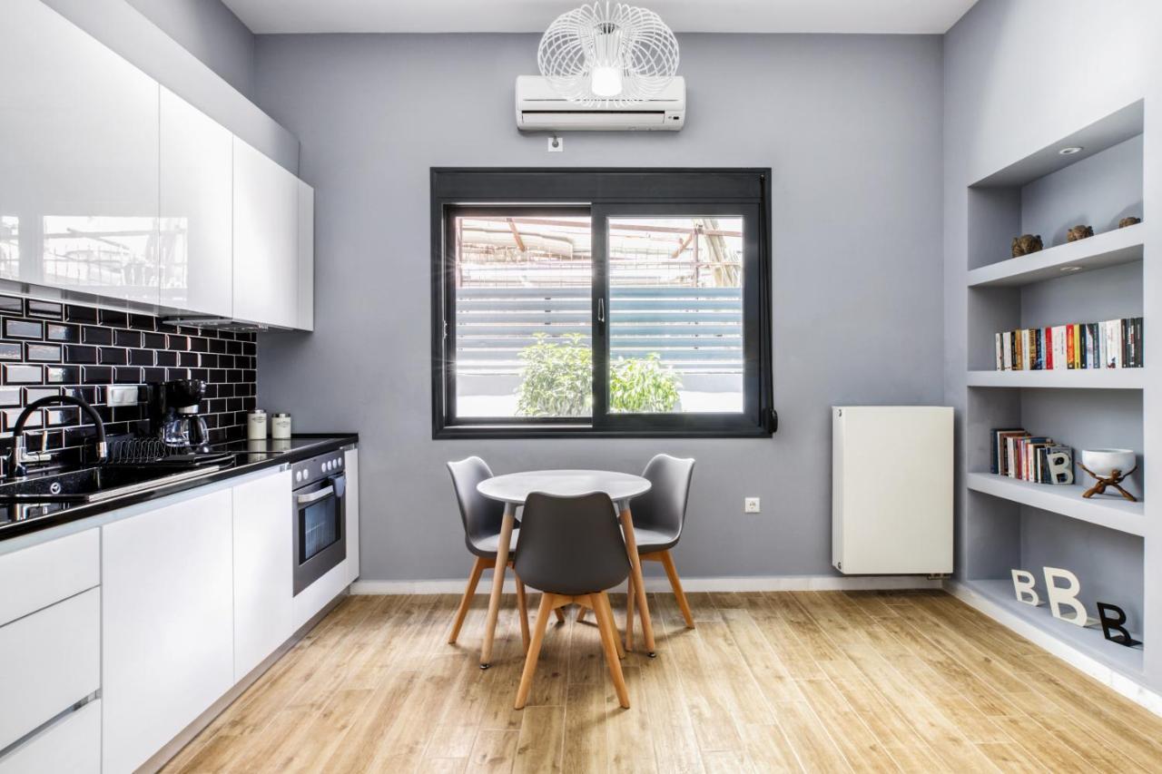 Spacious Flat With Courtyard And Private Parking! アテネ エクステリア 写真