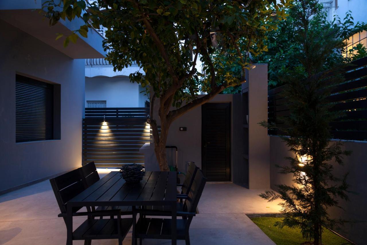 Spacious Flat With Courtyard And Private Parking! アテネ エクステリア 写真